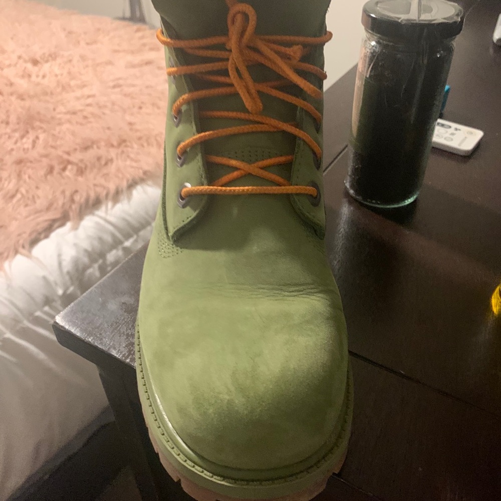 TIMBERLAND BOOTS